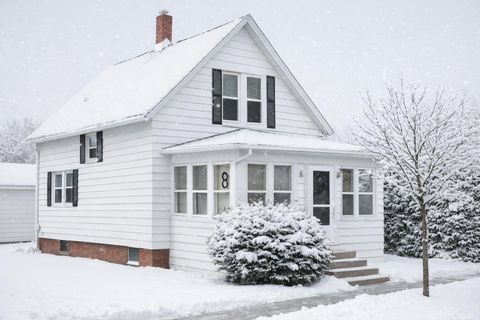 602 Plain St, La Porte, IN 46350 - #: 832565