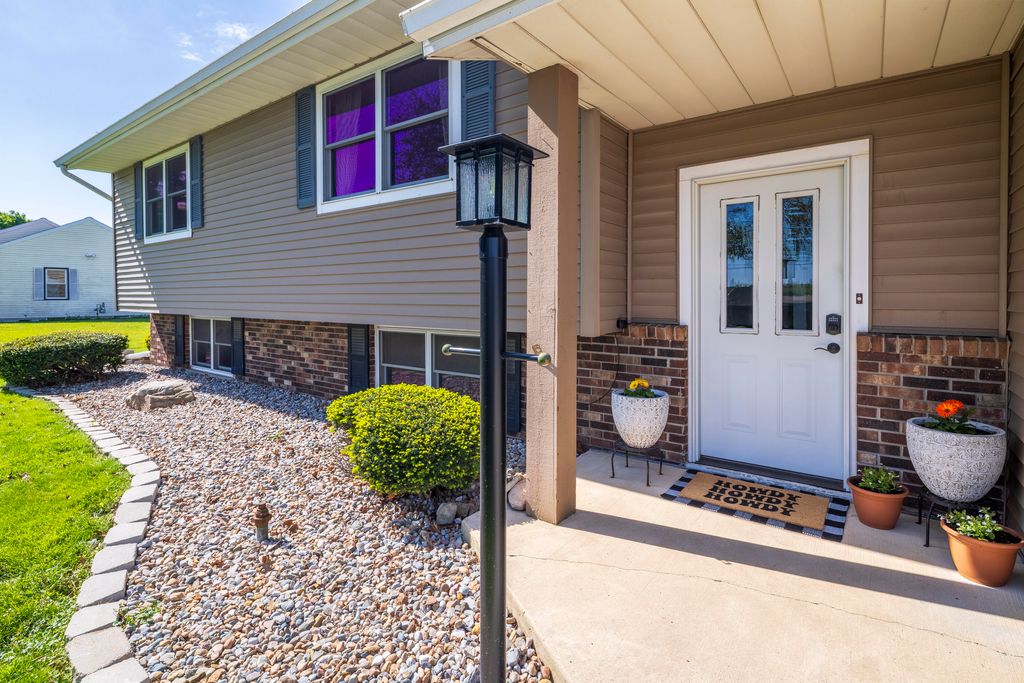 Photo of 2672 E State Road 4, La Porte, IN 46350 (MLS # 838551)