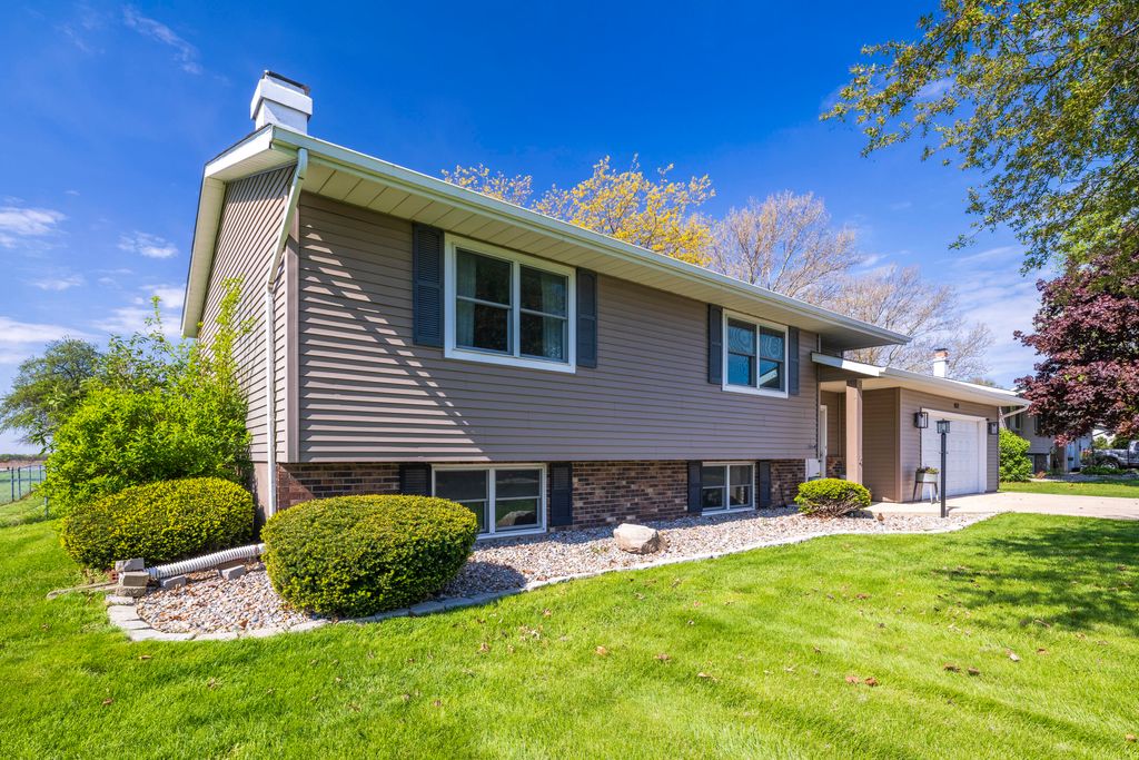 Photo of 2672 E State Road 4, La Porte, IN 46350 (MLS # 838551)