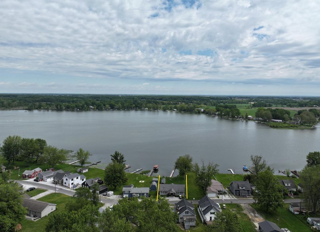 Photo of 1241 N Main Street, Kewanna, IN 46939 (MLS # 832338)