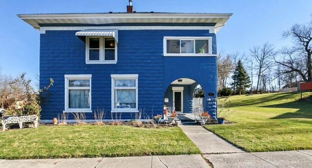 Photo of 134 N Fremont Street, Lowell, IN 46356 (MLS # 835026)