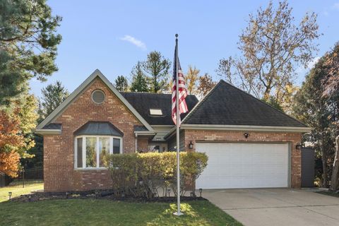 3601 Chimney Hill Court, Valparaiso, IN 46383 - #: 830519