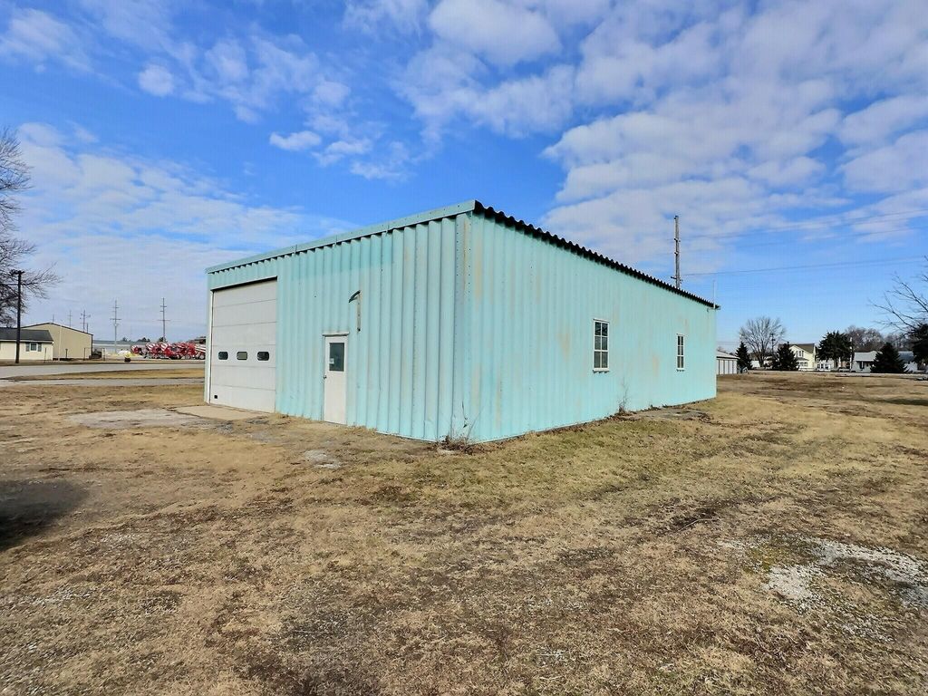 Photo of 402 E Old 41 Road, Kentland, IN 47951 (MLS # 834578)