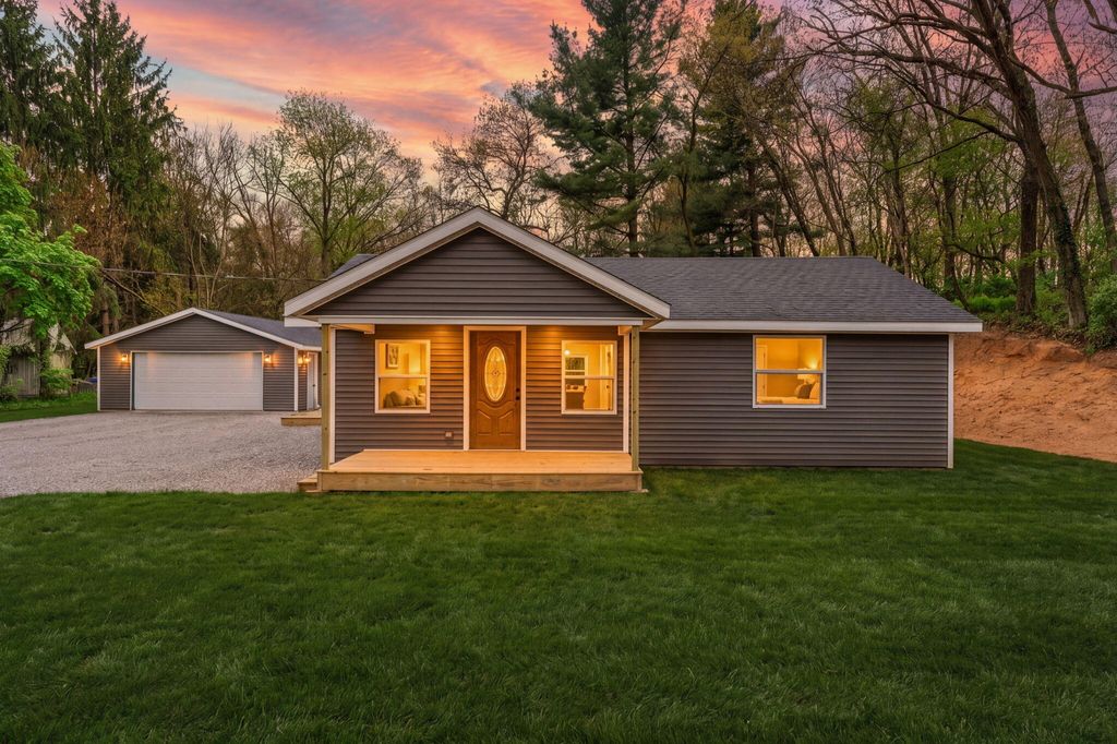 Photo of 7917 W 980 N, DeMotte, IN 46310 (MLS # 837781)