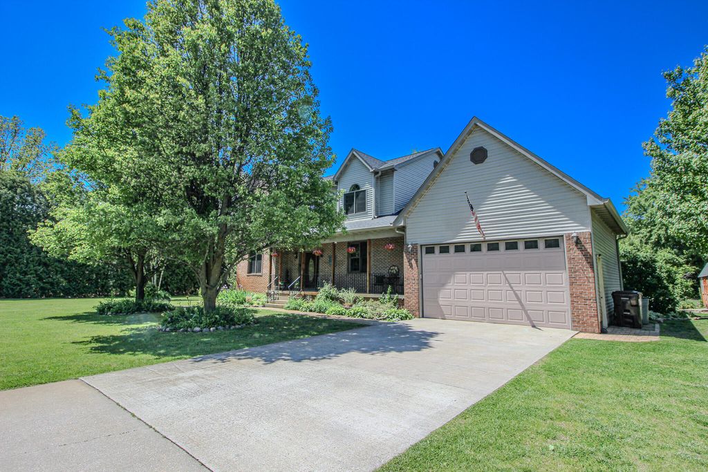 Photo of 11794 N Michelle Drive, Wheatfield, IN 46392 (MLS # 838784)