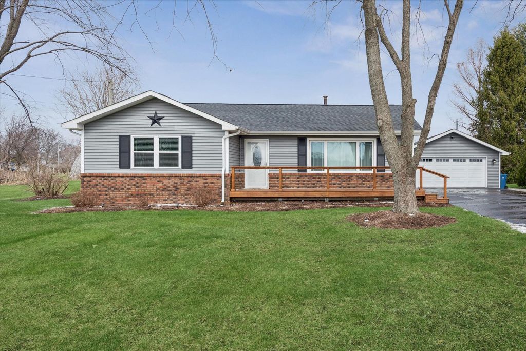 Photo of 157 E 700 S, Kouts, IN 46347 (MLS # 835819)