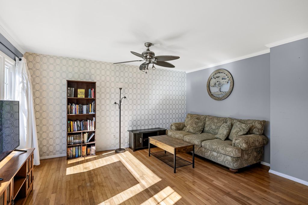 Photo of 4122 Breckenridge Avenue, Michigan City, IN 46360 (MLS # 837977)