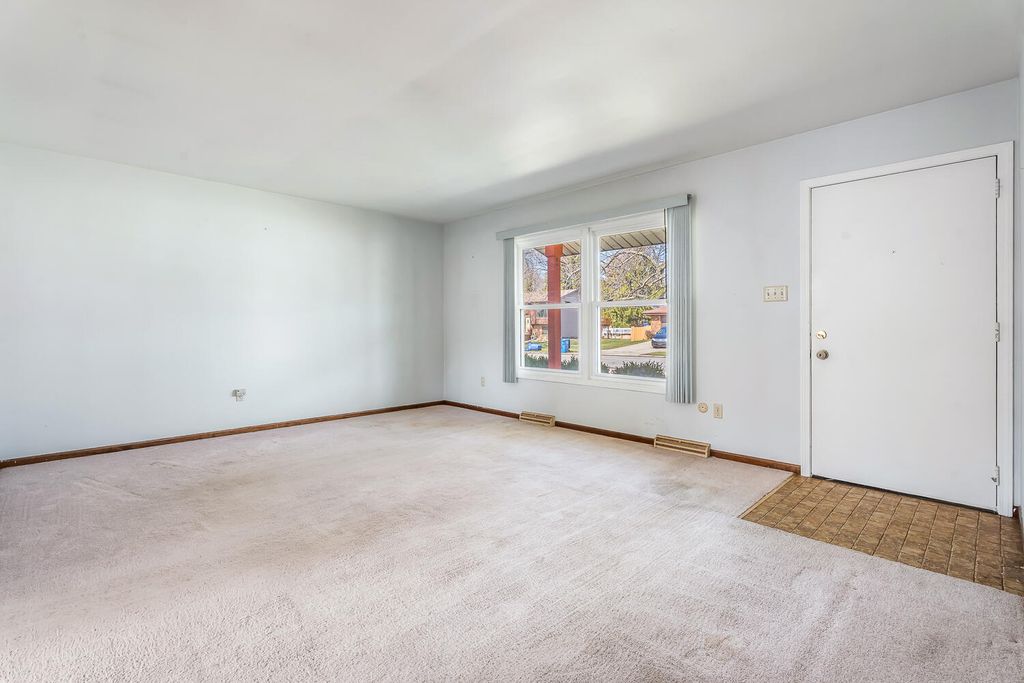 Photo of 1845 W 99th Place, Crown Point, IN 46307 (MLS # 835798)