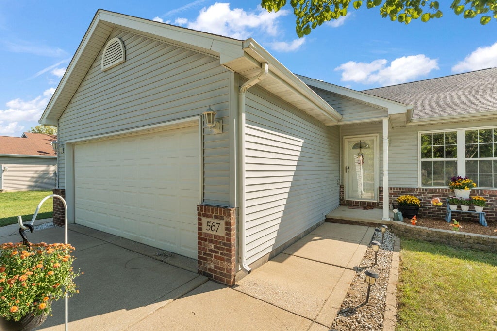 Photo of 567 Chicory Lane, Valparaiso, IN 46385 (MLS # 844847)