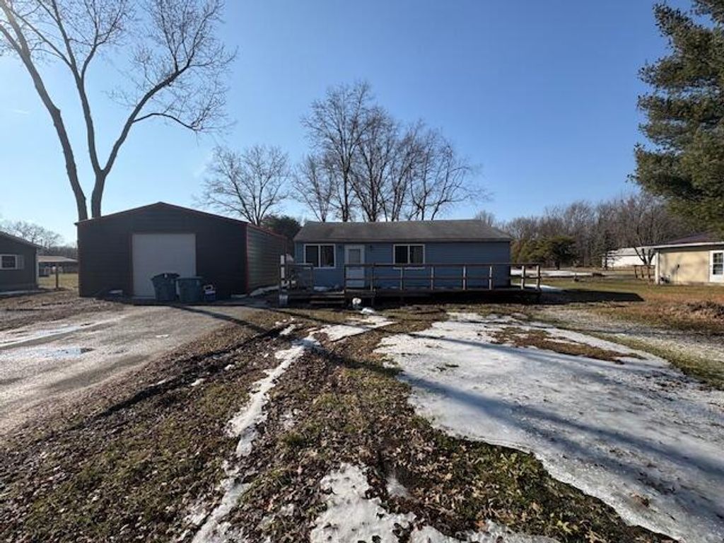 Photo of 1309 S Roosevelt Road, Knox, IN 46534 (MLS # 834075)