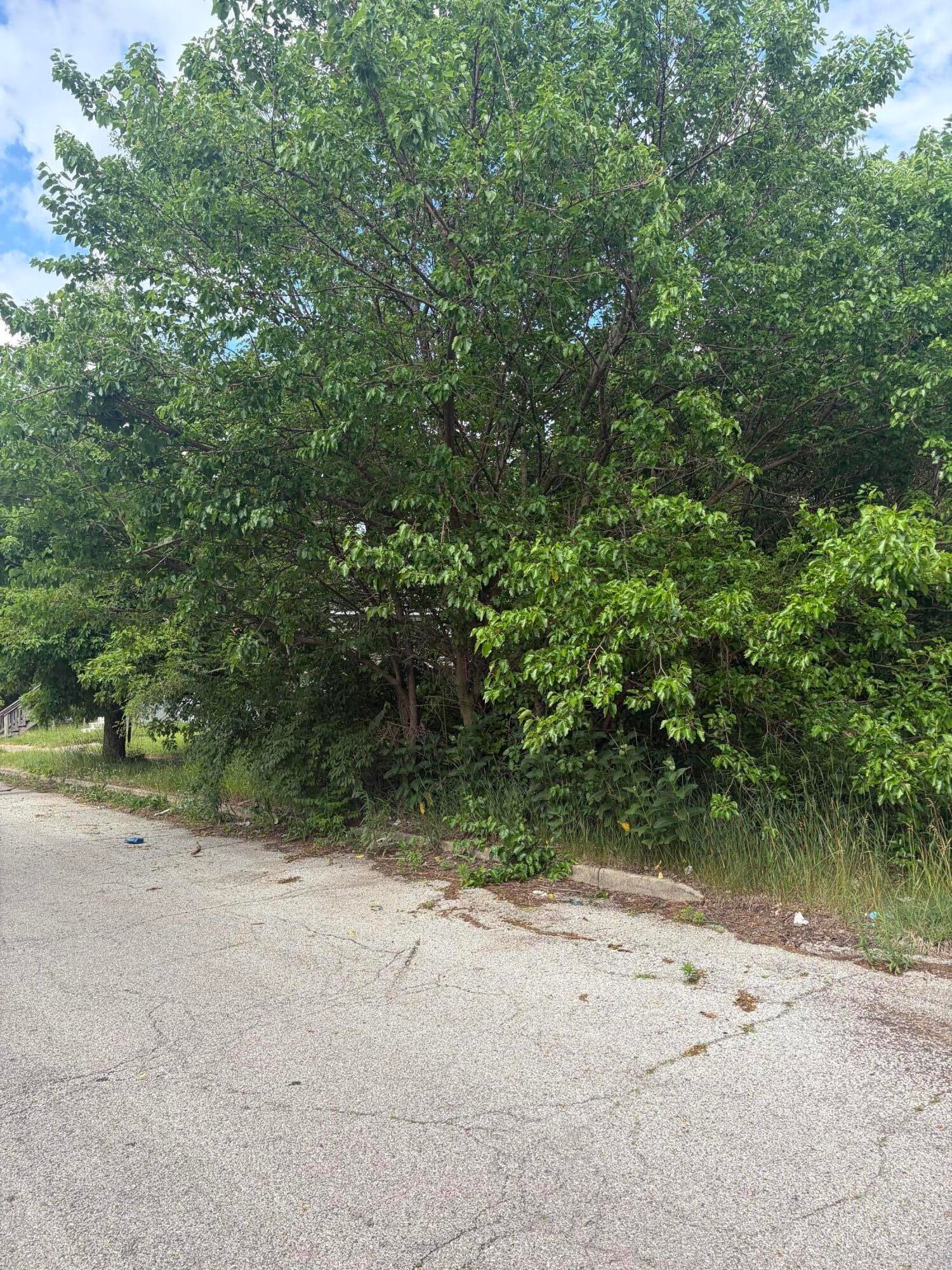 Photo 1 of 1 — 725 W 7th Avenue, Gary, IN 46402