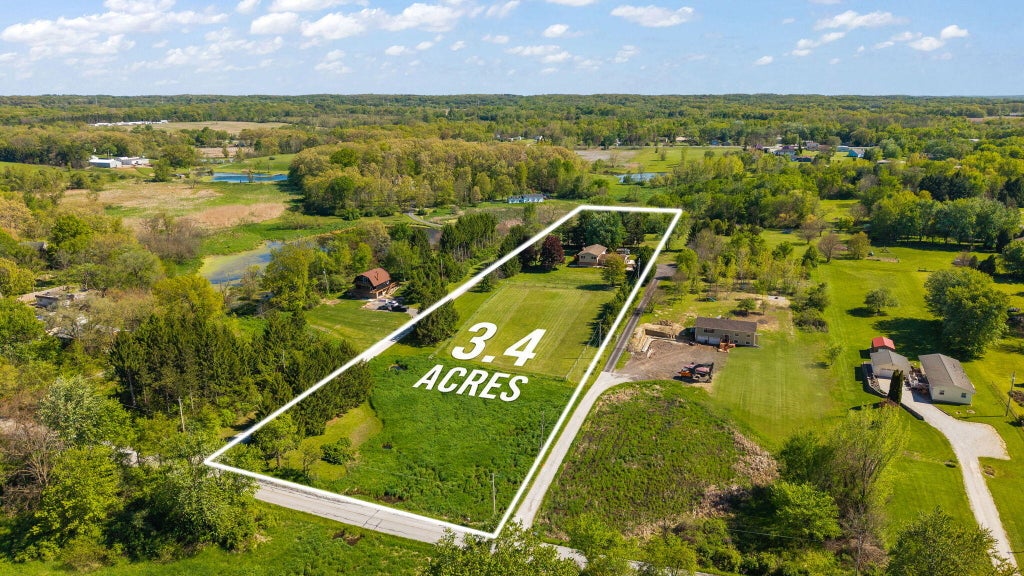 Photo of 120 W 850 N, Valparaiso, IN 46385 (MLS # 840813)