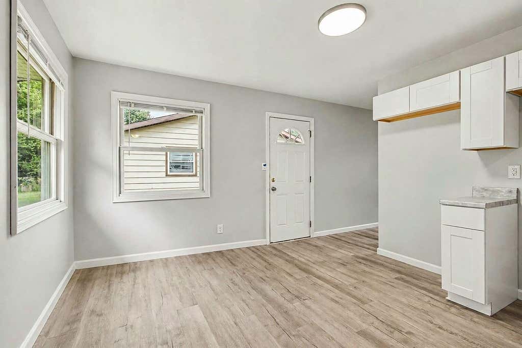 Photo of 933 Henry Street, Michigan City, IN 46360 (MLS # 844332)