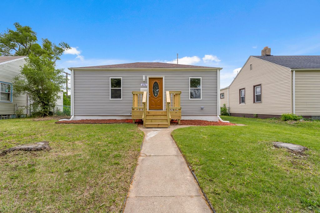 Photo of 271 Lincoln Street, Gary, IN 46402 (MLS # 841000)