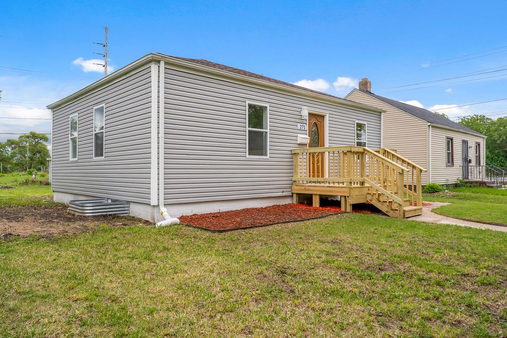 Photo of 271 Lincoln Street, Gary, IN 46402 (MLS # 841000)