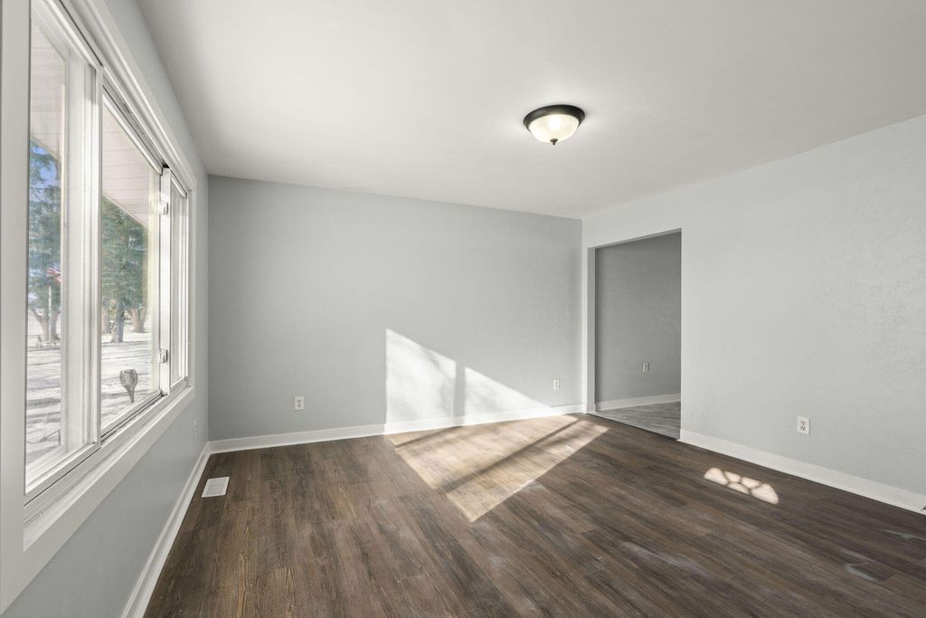 Photo of 417 W 600 N, Valparaiso, IN 46385 (MLS # 833133)