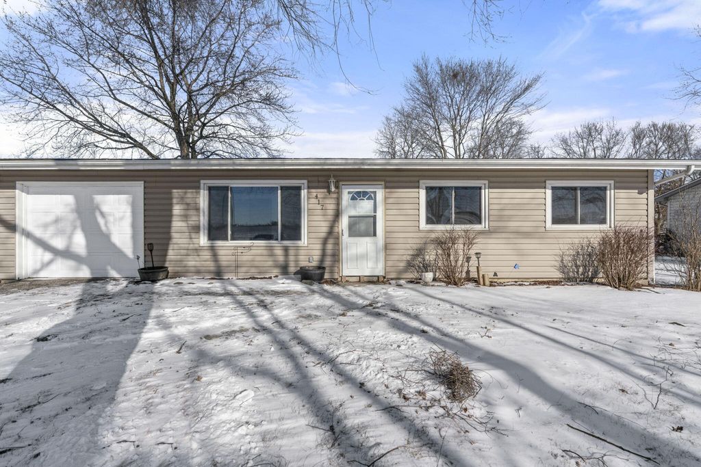 Photo of 417 W 600 N, Valparaiso, IN 46385 (MLS # 833133)