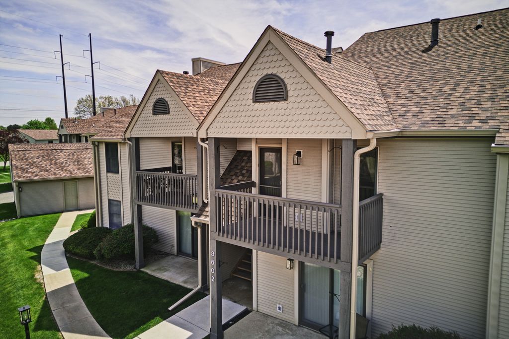 Photo of 3602 Timberbridge Drive, Valparaiso, IN 46383 (MLS # 837892)