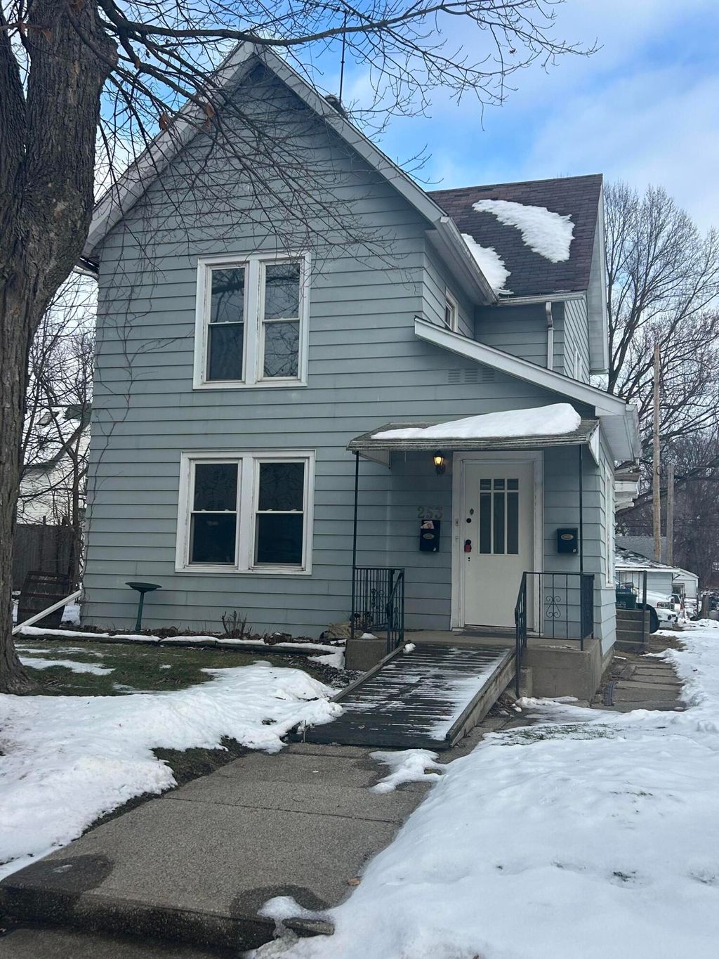 Photo of 253 S Greenwich Street #2, Valparaiso, IN 46383 (MLS # 831789)