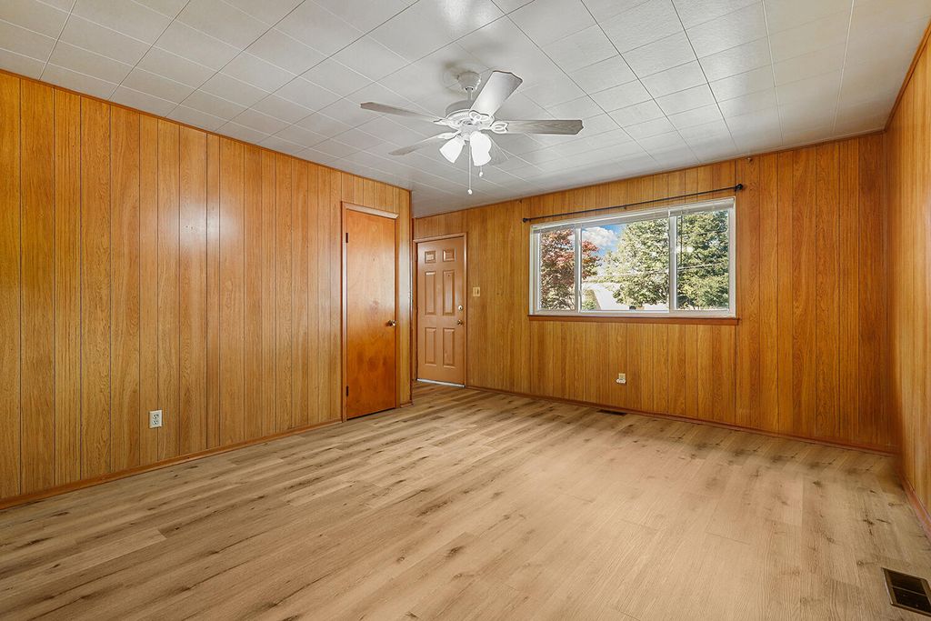 Photo of 9409 5th Street, Highland, IN 46322 (MLS # 829509)