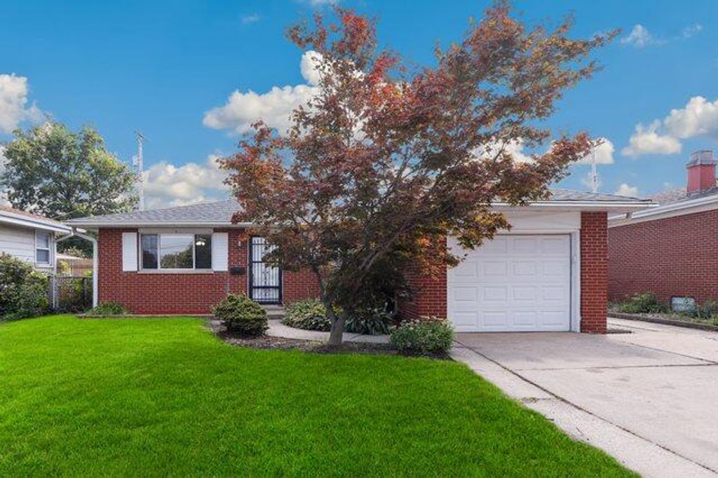 Photo of 9409 5th Street, Highland, IN 46322 (MLS # 829509)