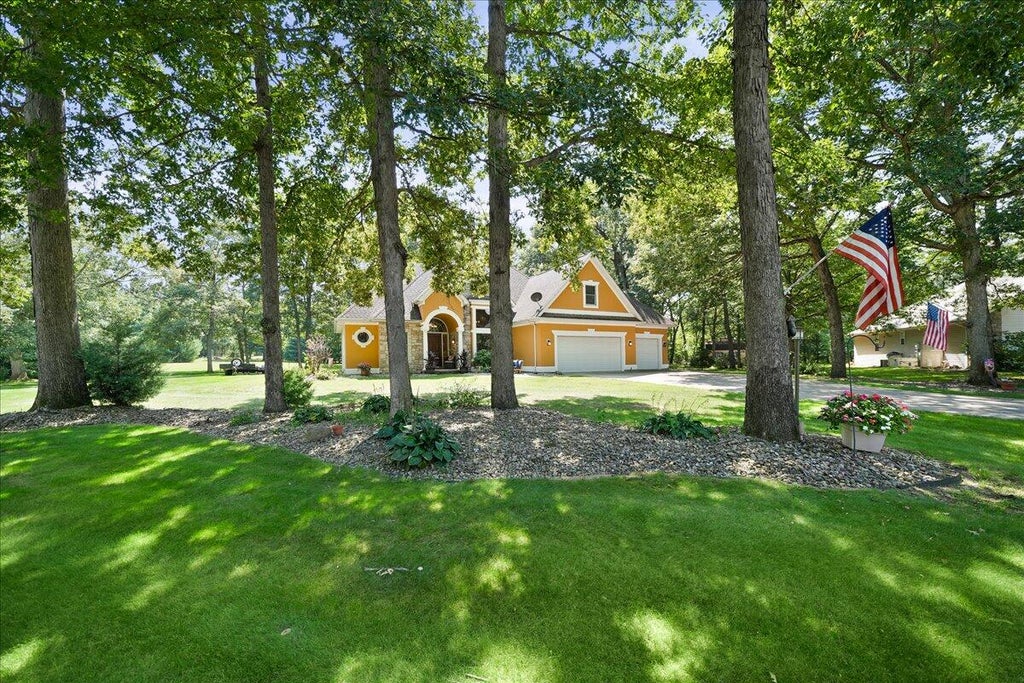 Photo of 11349 N Oak Court, Wheatfield, IN 46392 (MLS # 844535)