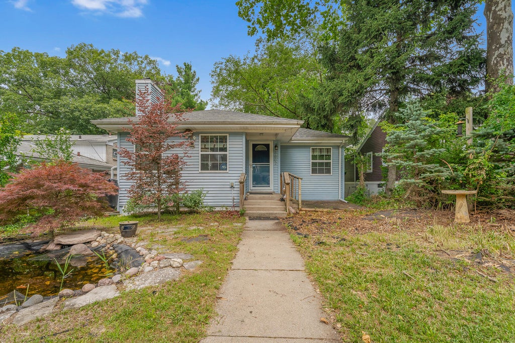 Photo of 8602 Maple Avenue, Gary, IN 46403 (MLS # 844388)