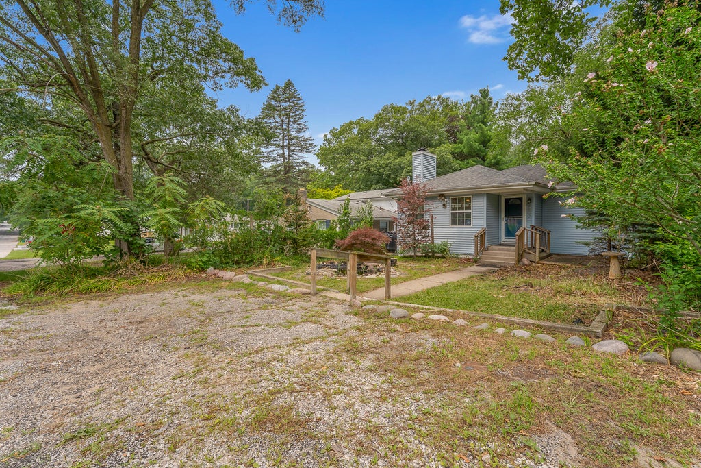 Photo of 8602 Maple Avenue, Gary, IN 46403 (MLS # 844388)
