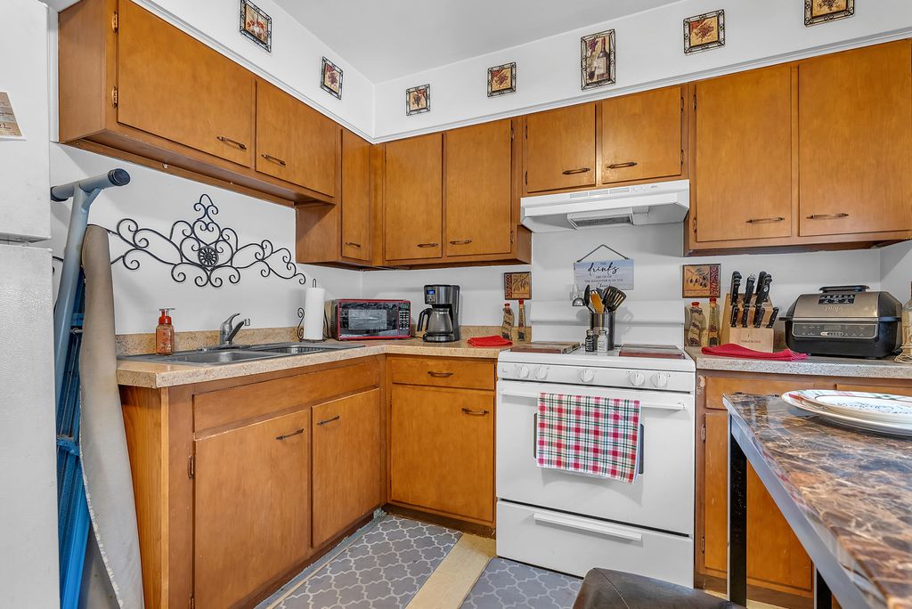 Photo of 6016 W 41st Avenue, Gary, IN 46408 (MLS # 831735)