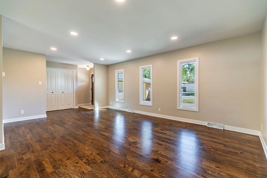 Photo of 1325 Azalea Drive, Munster, IN 46321 (MLS # 829466)