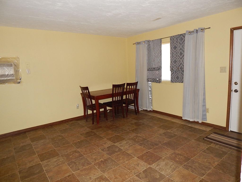 Photo of 131 N Calumet Avenue, Michigan City, IN 46360 (MLS # 836718)