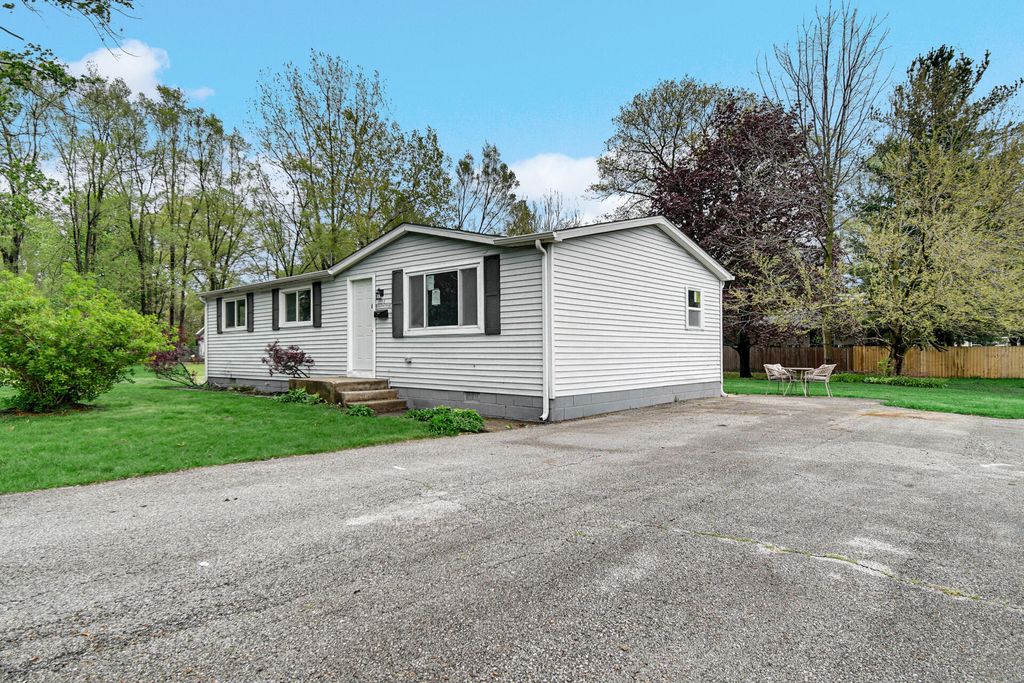 Photo of 223 E Washington Avenue, Hobart, IN 46342 (MLS # 838152)