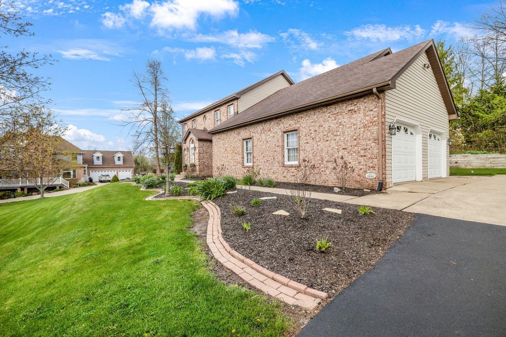 Photo of 13189 Fillmore Street, Crown Point, IN 46307 (MLS # 837133)