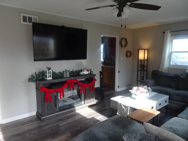 1001 E Chicago Street