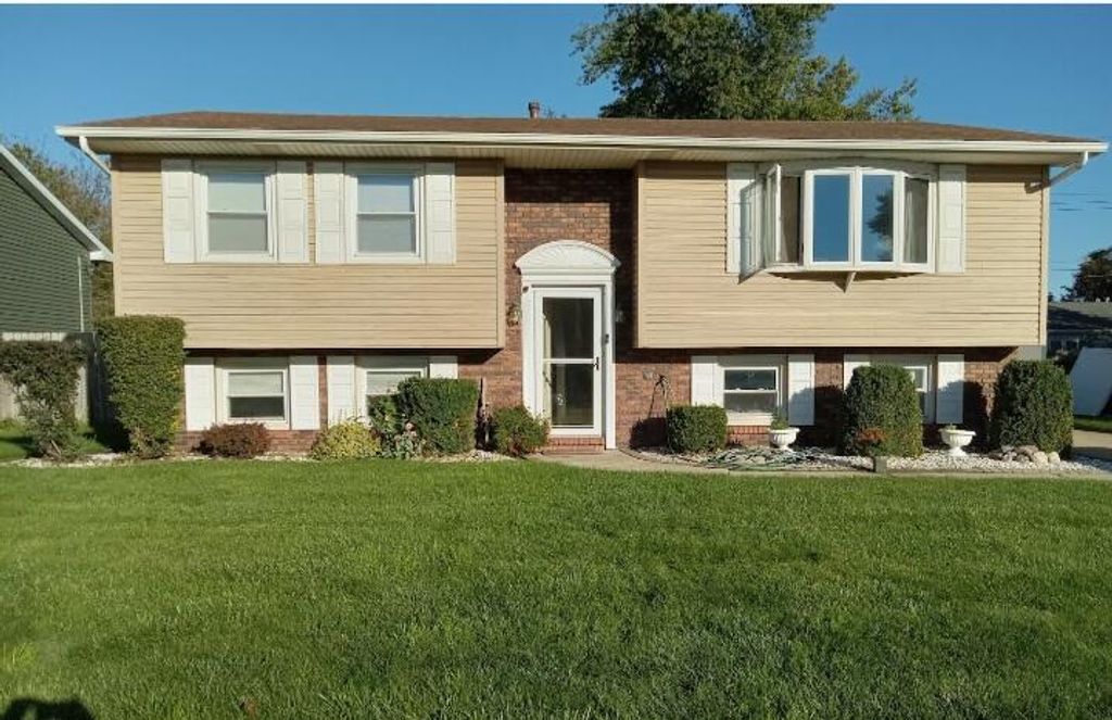 Photo of 7511 Idaho Avenue, Hammond, IN 46323 (MLS # 836306)