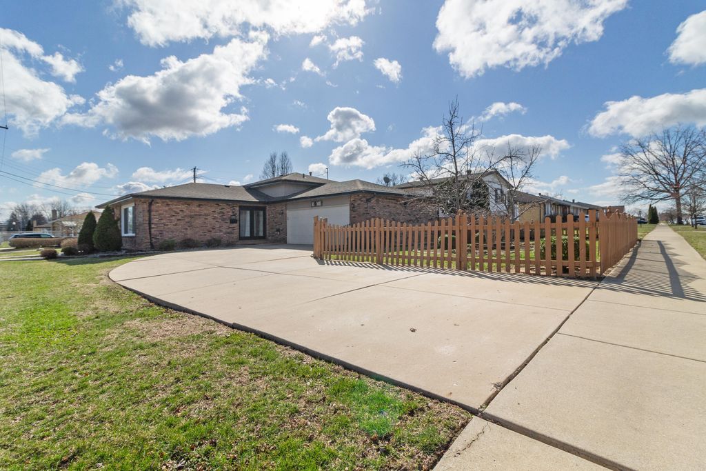 Photo of 6703 New Jersey Avenue, Hammond, IN 46323 (MLS # 835991)