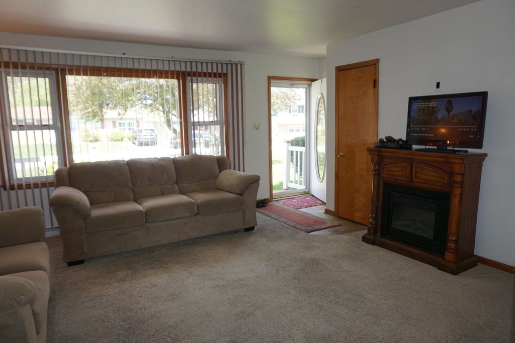 Photo of 5533 Lark Avenue, Portage, IN 46368 (MLS # 837710)