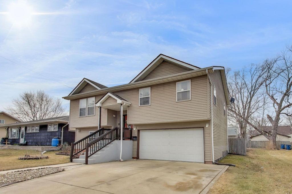 Photo of 6720 Carolina Avenue, Hammond, IN 46323 (MLS # 834254)