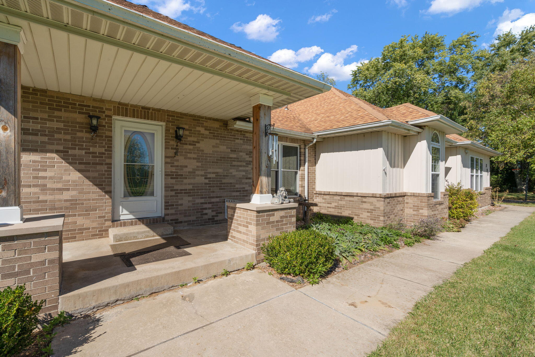 Hebron, Indiana 46341, United States, 3 Bedrooms Bedrooms, ,3 BathroomsBathrooms,Residential,Active,242232