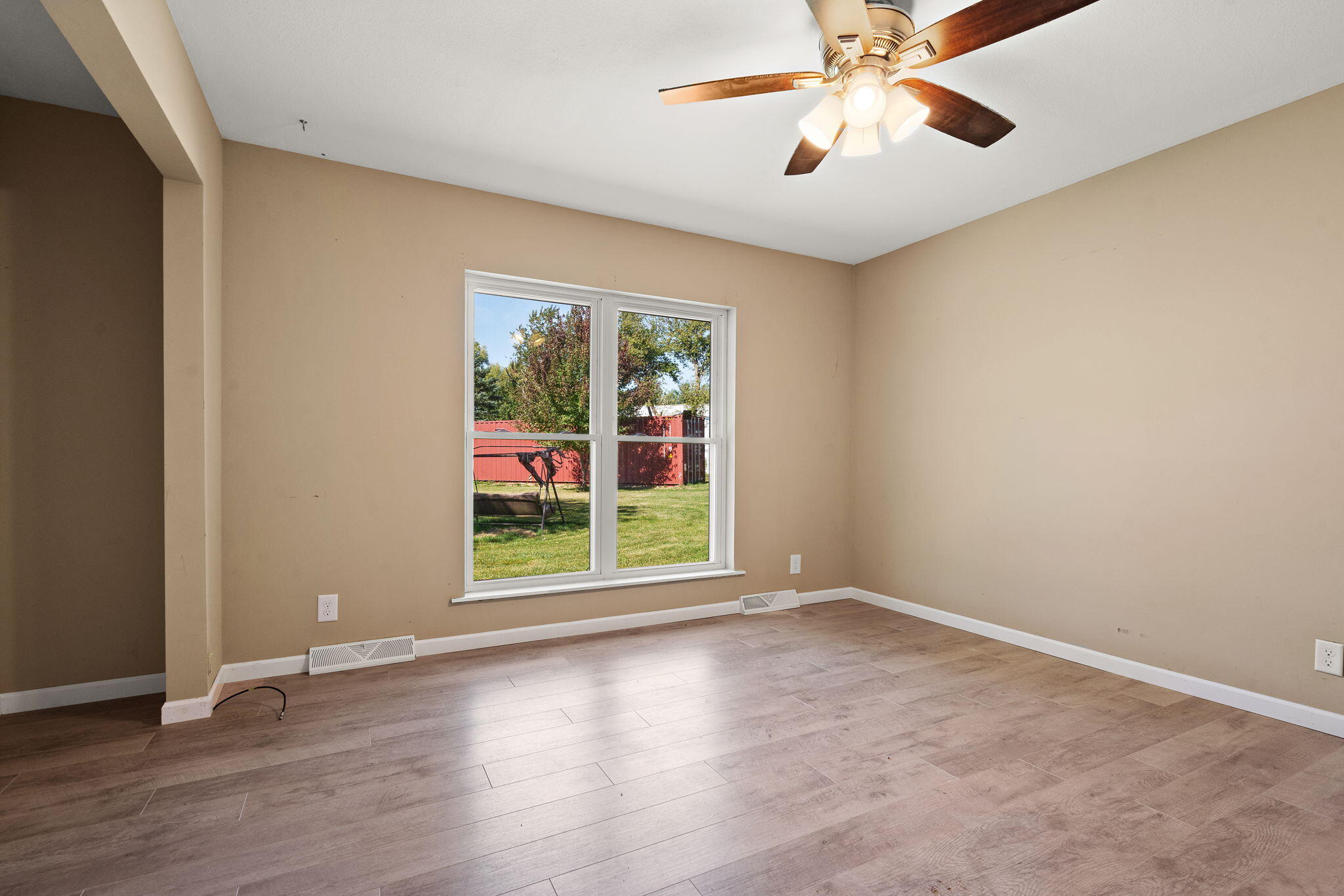 Hebron, Indiana 46341, United States, 3 Bedrooms Bedrooms, ,3 BathroomsBathrooms,Residential,Active,242232