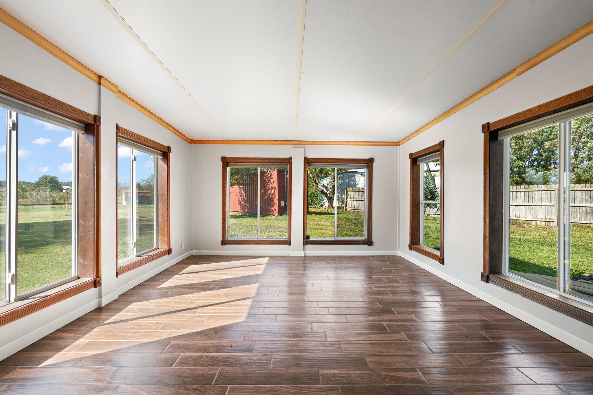 Hebron, Indiana 46341, United States, 3 Bedrooms Bedrooms, ,3 BathroomsBathrooms,Residential,Active,242232