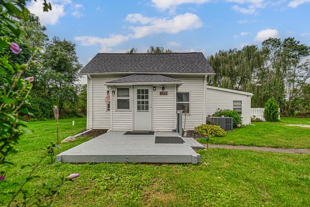 Photo of 1290 Old Porter Road, Porter, IN 46304 (MLS # 845395)