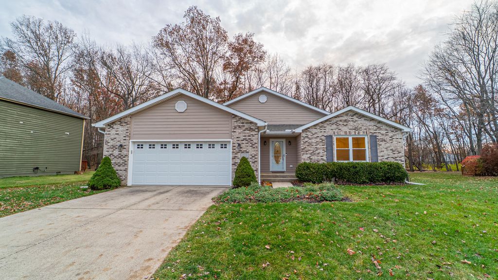 Photo of 123 Beverly Drive, Chesterton, IN 46304 (MLS # 831135)