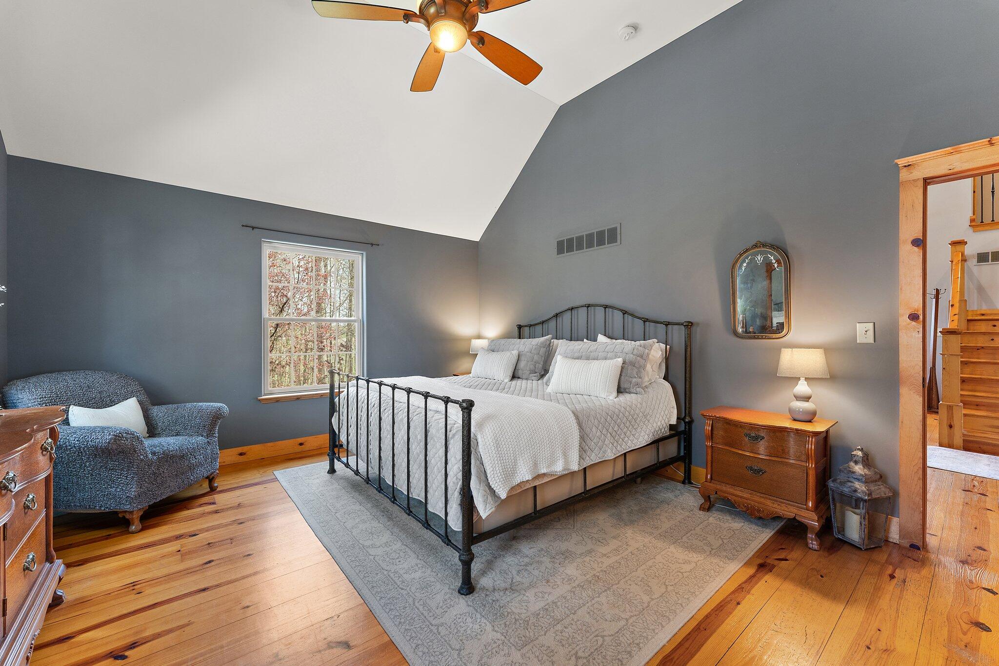 Valparaiso, Indiana 46383, United States, 5 Bedrooms Bedrooms, ,3 BathroomsBathrooms,Residential,Pending,119985