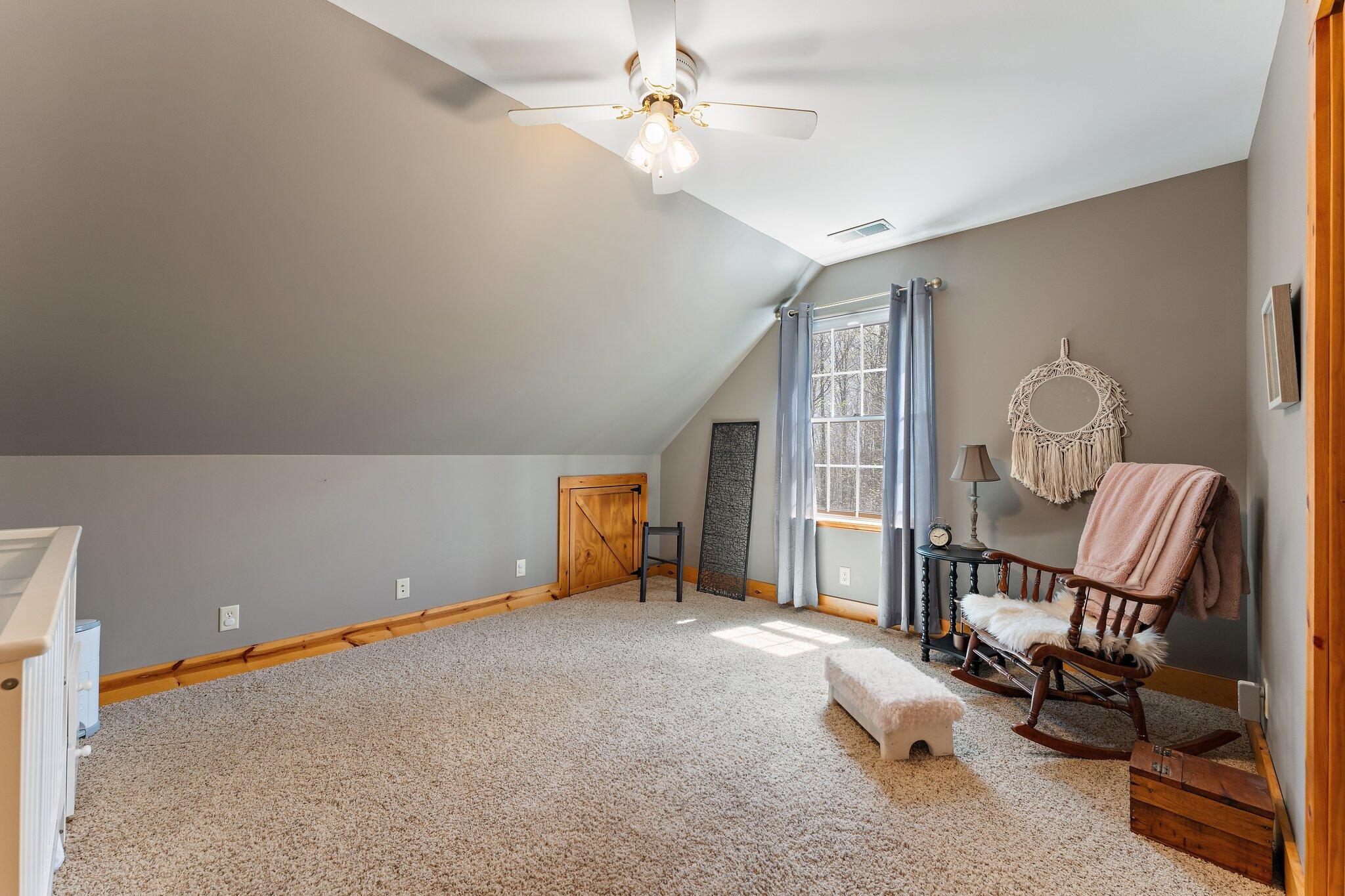 Valparaiso, Indiana 46383, United States, 5 Bedrooms Bedrooms, ,3 BathroomsBathrooms,Residential,Pending,119985