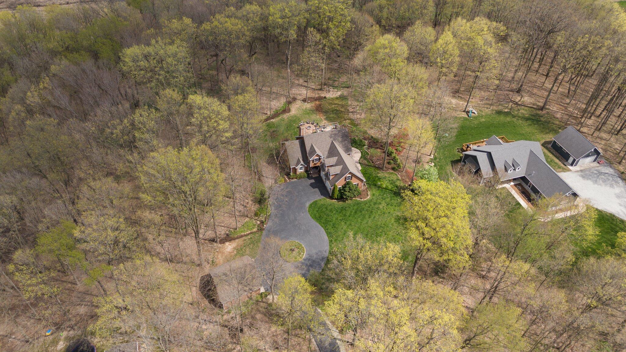 Valparaiso, Indiana 46383, United States, 5 Bedrooms Bedrooms, ,3 BathroomsBathrooms,Residential,Pending,119985