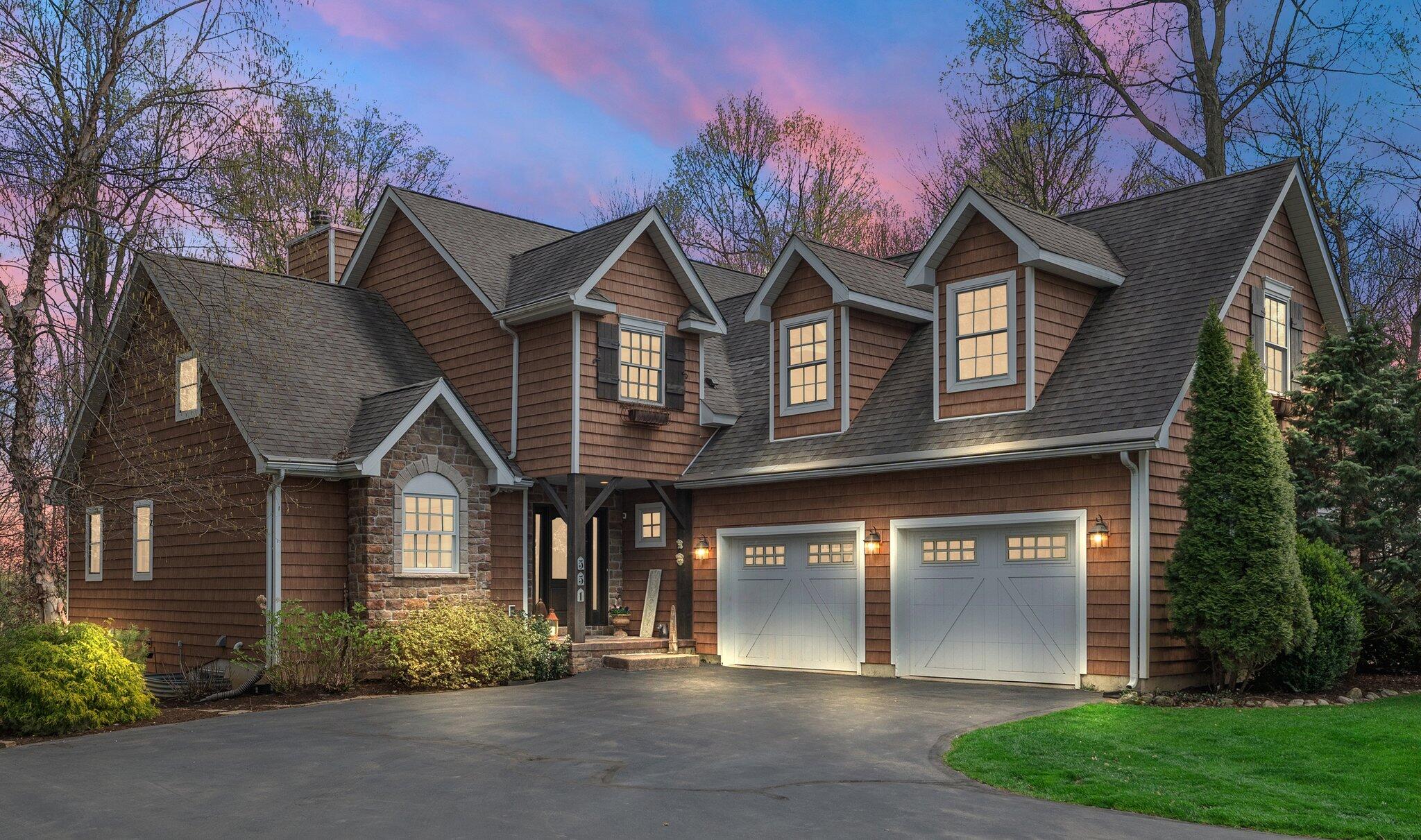 Valparaiso, Indiana 46383, United States, 5 Bedrooms Bedrooms, ,3 BathroomsBathrooms,Residential,Pending,119985