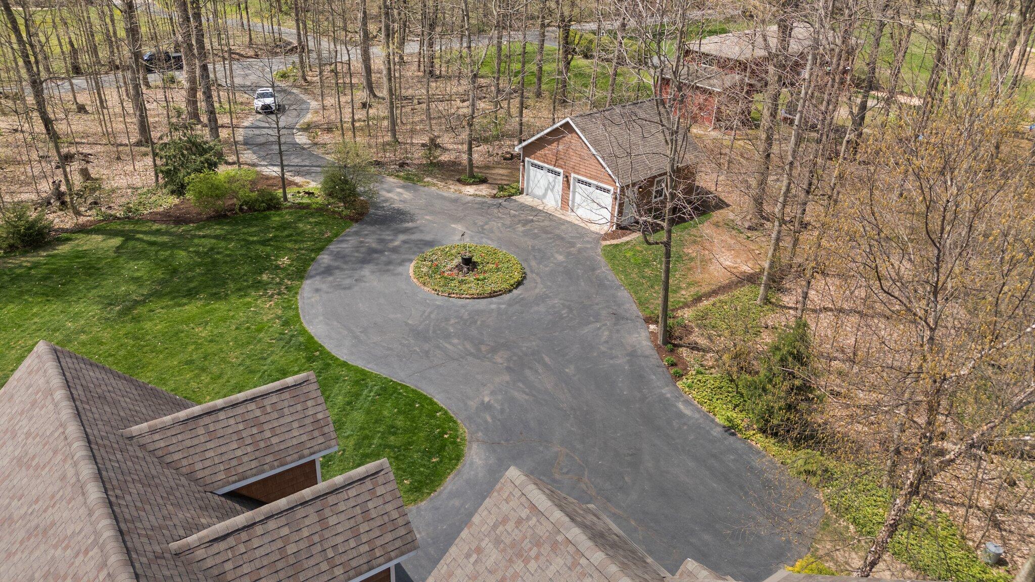 Valparaiso, Indiana 46383, United States, 5 Bedrooms Bedrooms, ,3 BathroomsBathrooms,Residential,Pending,119985