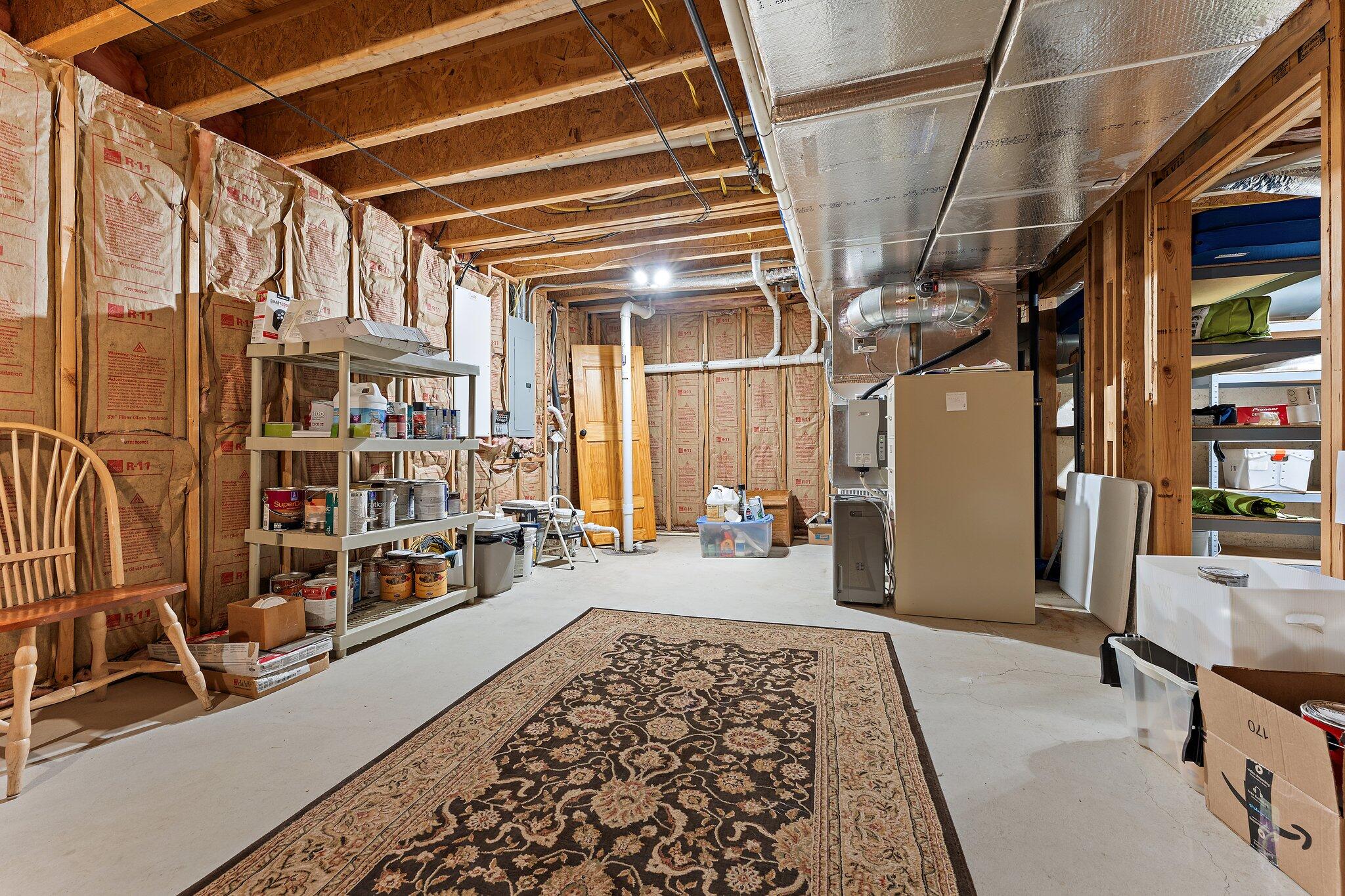 Valparaiso, Indiana 46383, United States, 5 Bedrooms Bedrooms, ,3 BathroomsBathrooms,Residential,Pending,119985