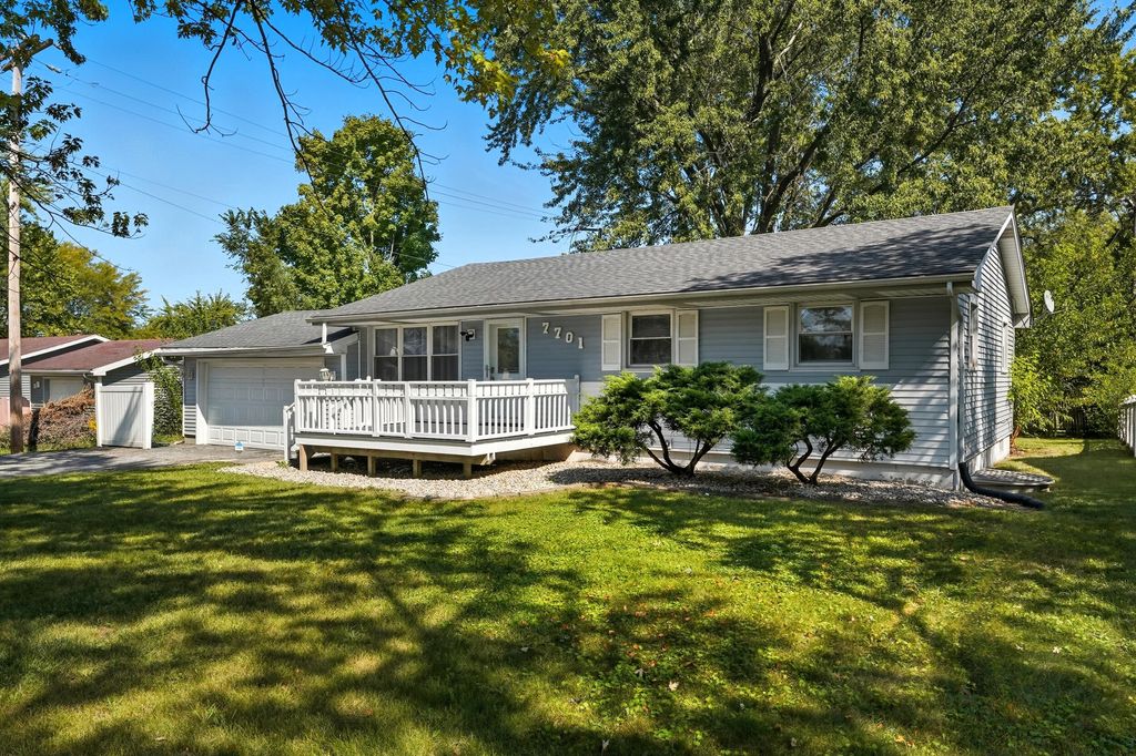 Photo of 7701 Whitcomb Street, Merrillville, IN 46410 (MLS # 838826)